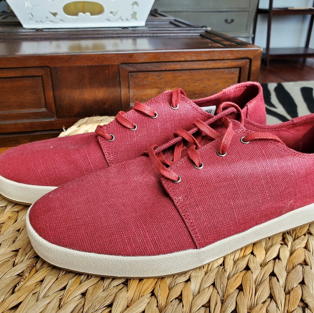 Tom's Lace-up Canvas